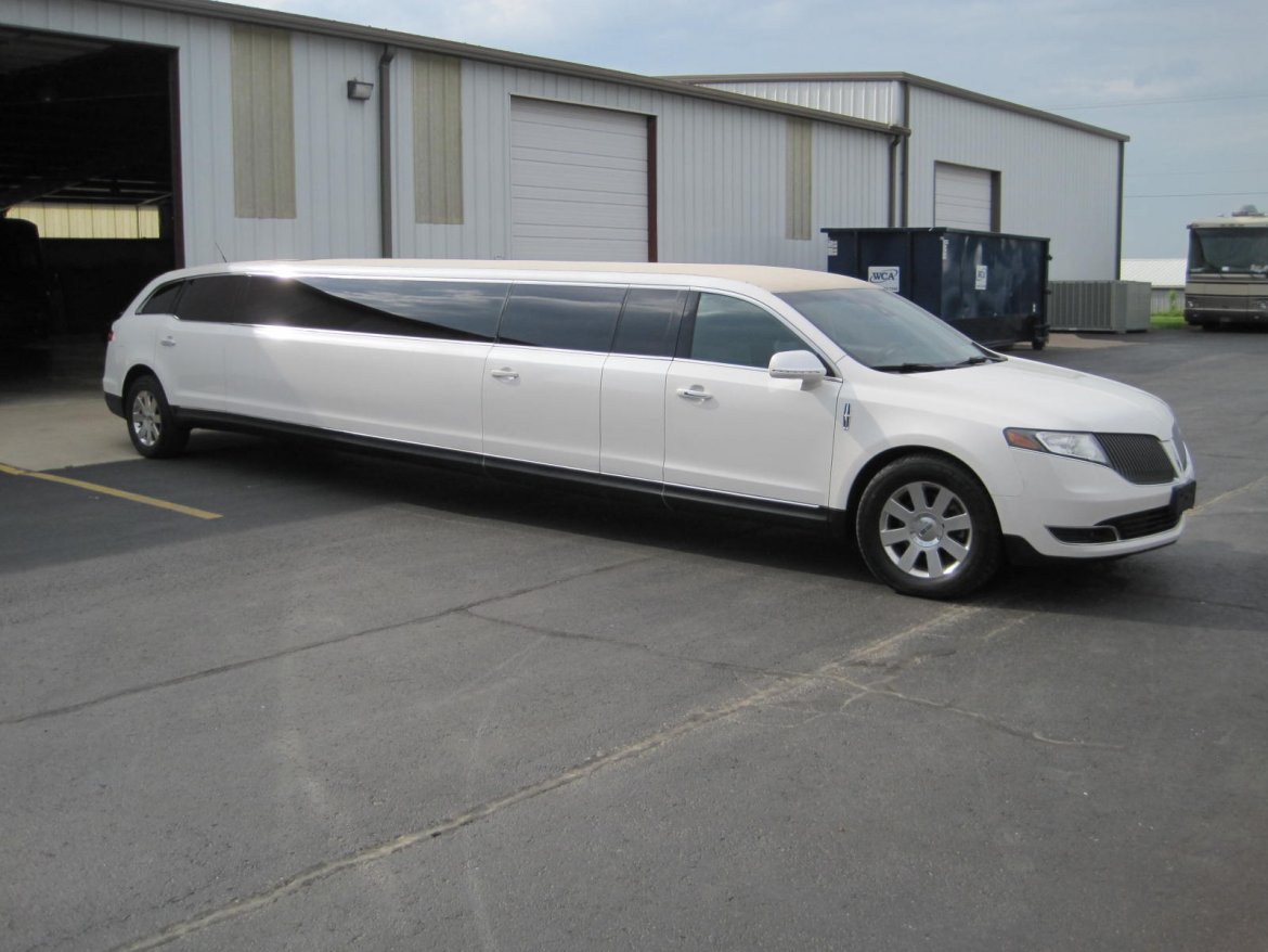 Limousine for Sale in Ozark, MO - Photo 7