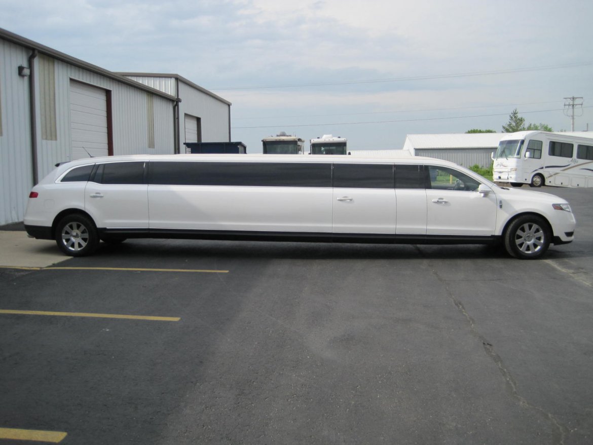 Limousine for Sale in Ozark, MO - Photo 8