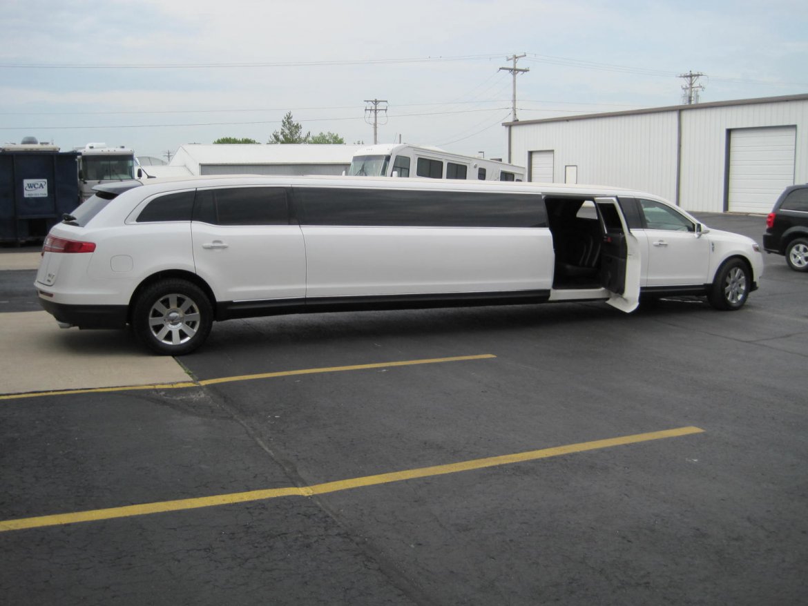 Limousine for Sale in Ozark, MO - Photo 11