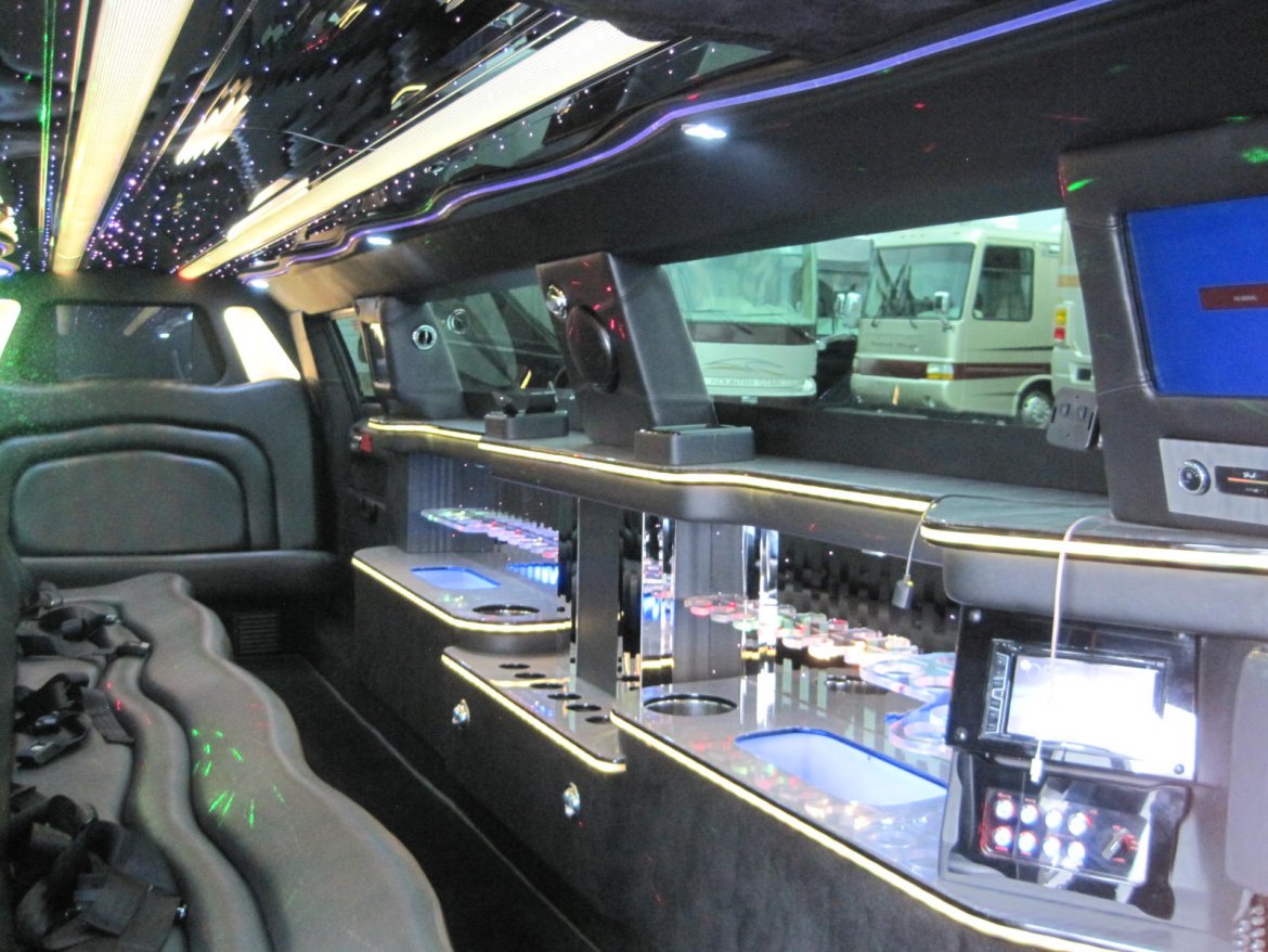 Limousine for Sale in Ozark, MO - Photo 19