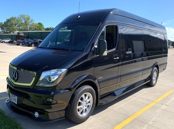 2017 Mercedes-Benz 3500 Super Single Sprinter for Sale in Huron, OH - Photo 2
