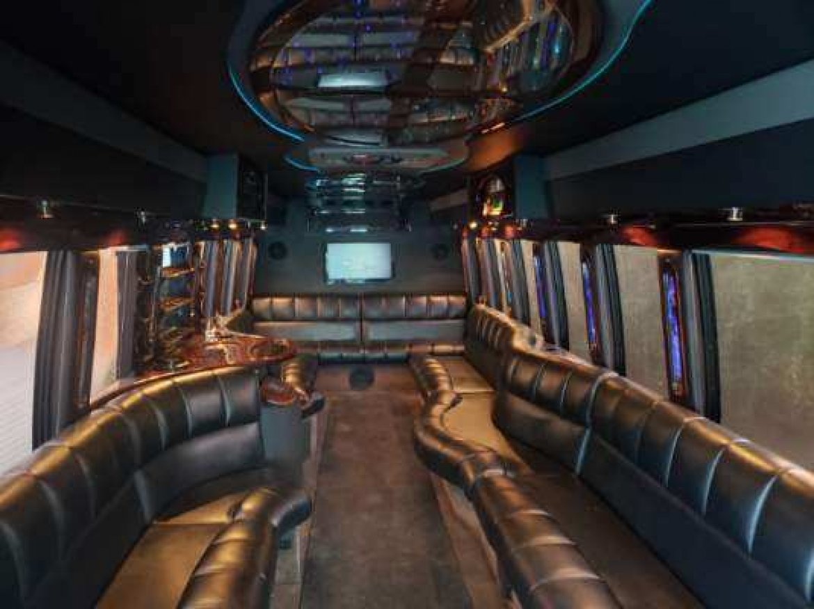Limo Bus for Sale in Fontana, CA - Photo 9