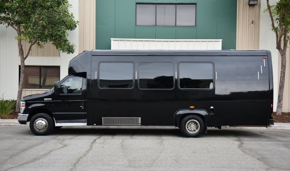 2012 Ford E-450 Executive Shuttle for Sale in Fontana, CA - Photo 2