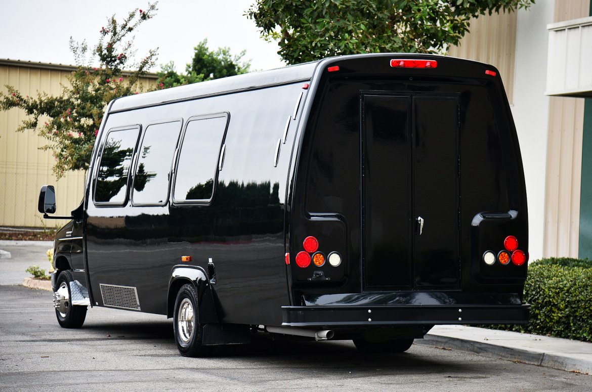 Executive Shuttle for Sale in Fontana, CA - Photo 3