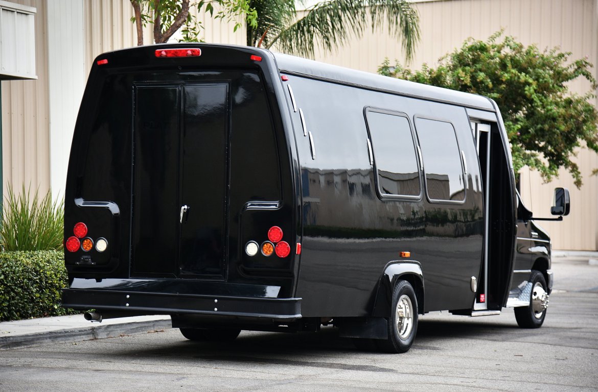 Executive Shuttle for Sale in Fontana, CA - Photo 8
