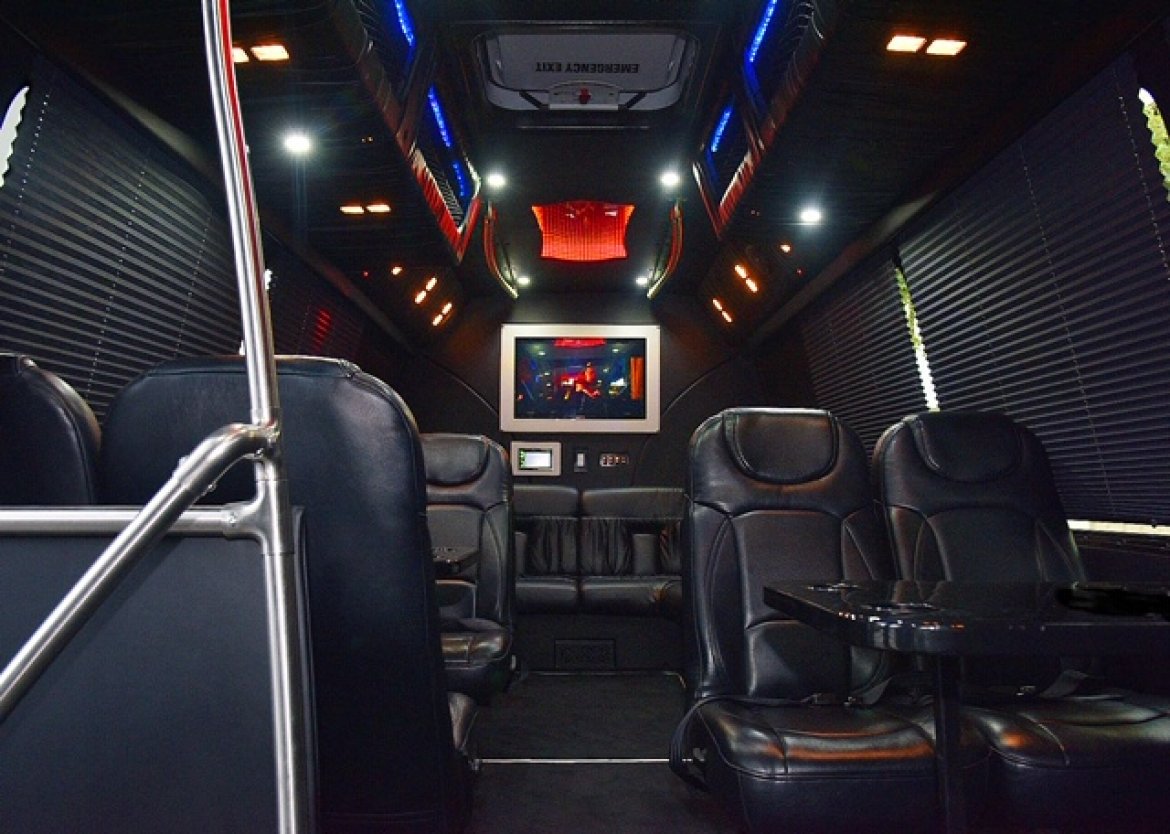 Executive Shuttle for Sale in Fontana, CA - Photo 11