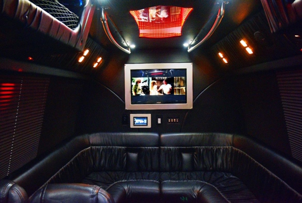 Executive Shuttle for Sale in Fontana, CA - Photo 13