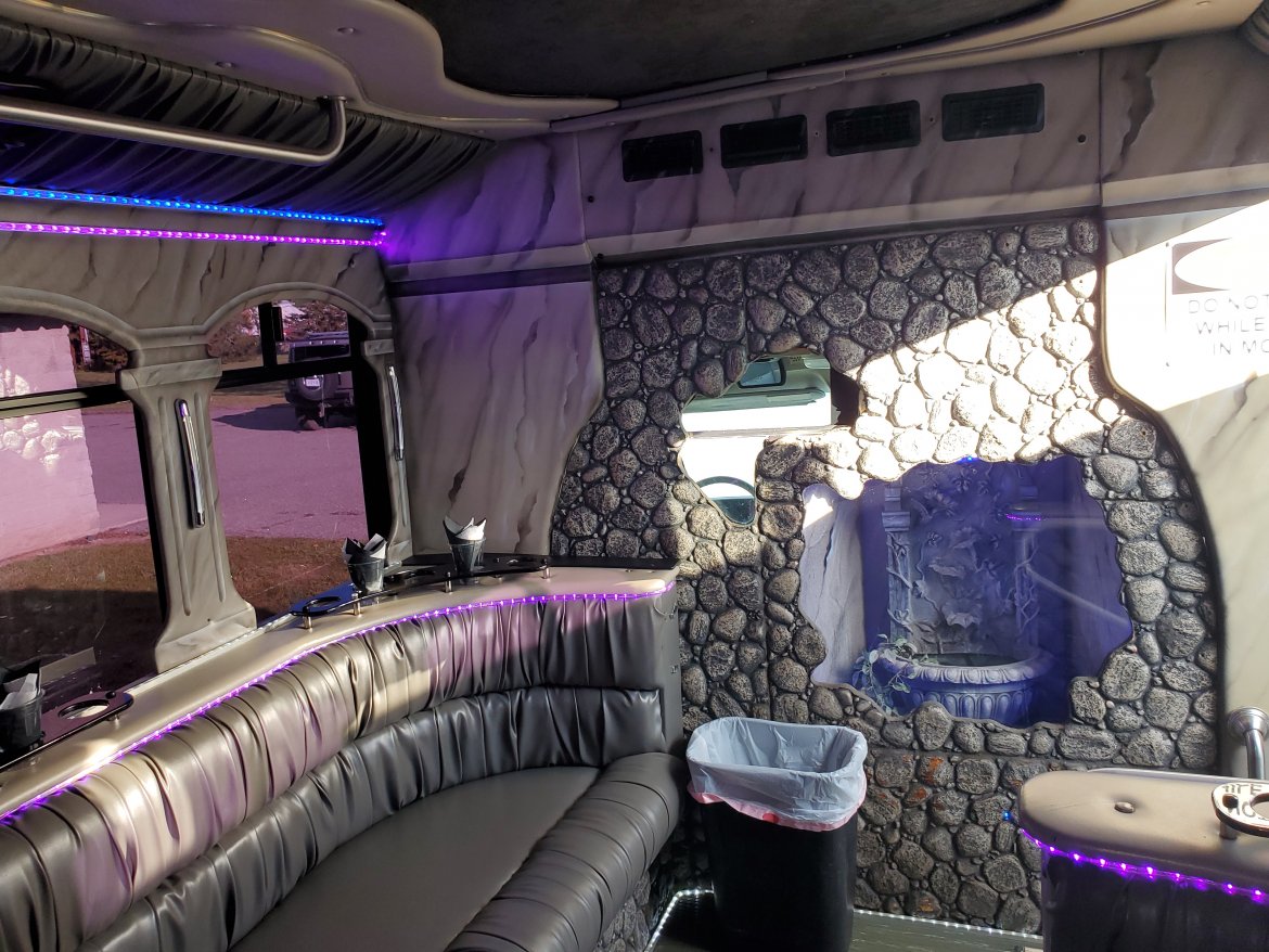 Limo Bus for Sale in New Boston, MI - Photo 5