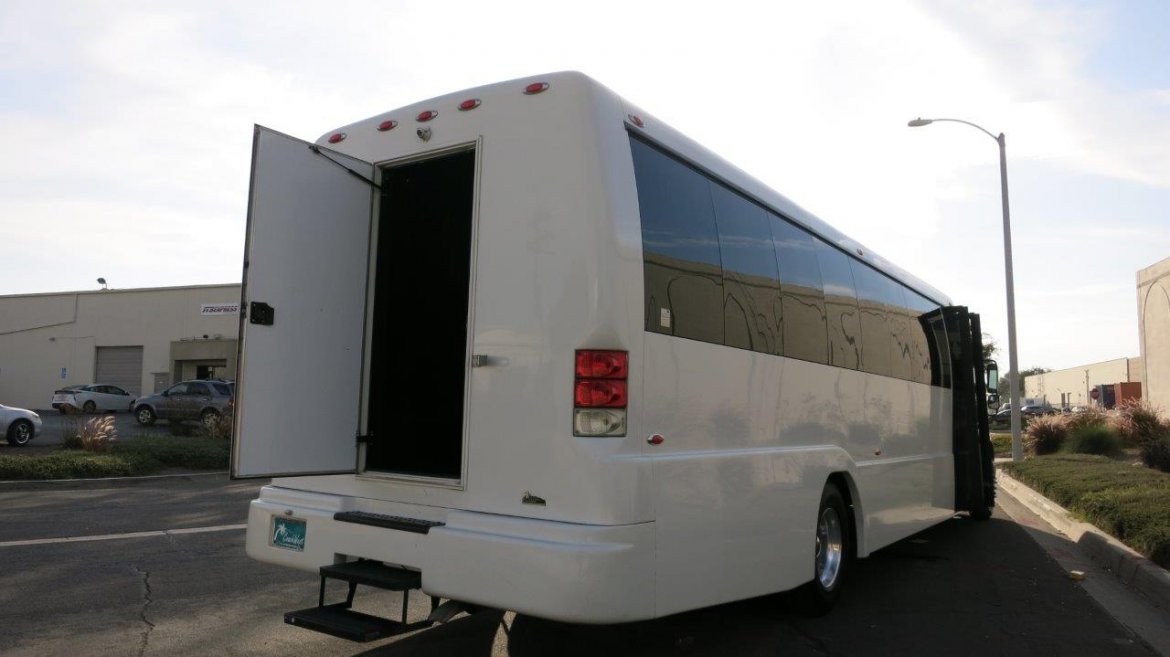Shuttle Bus for Sale in CARSON, CA - Photo 9