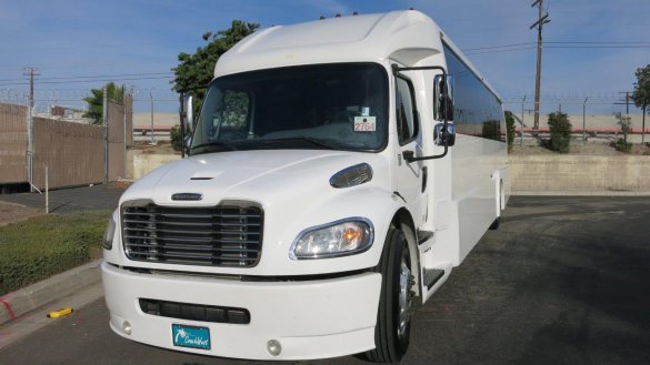 2018 Freightliner M2 E40 Passenger Bus Shuttle Bus for Sale in CARSON, CA - Photo 3