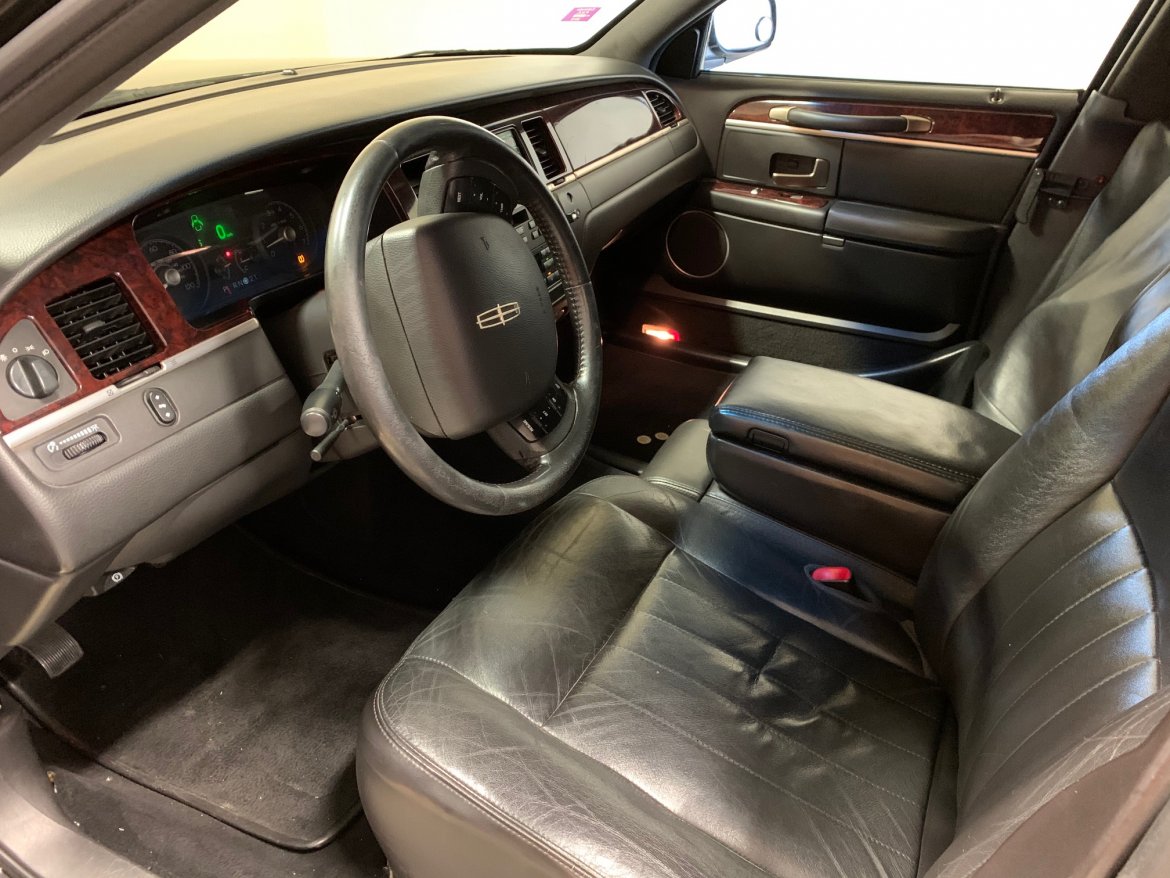Limousine for Sale in Aurora, CO - Photo 9