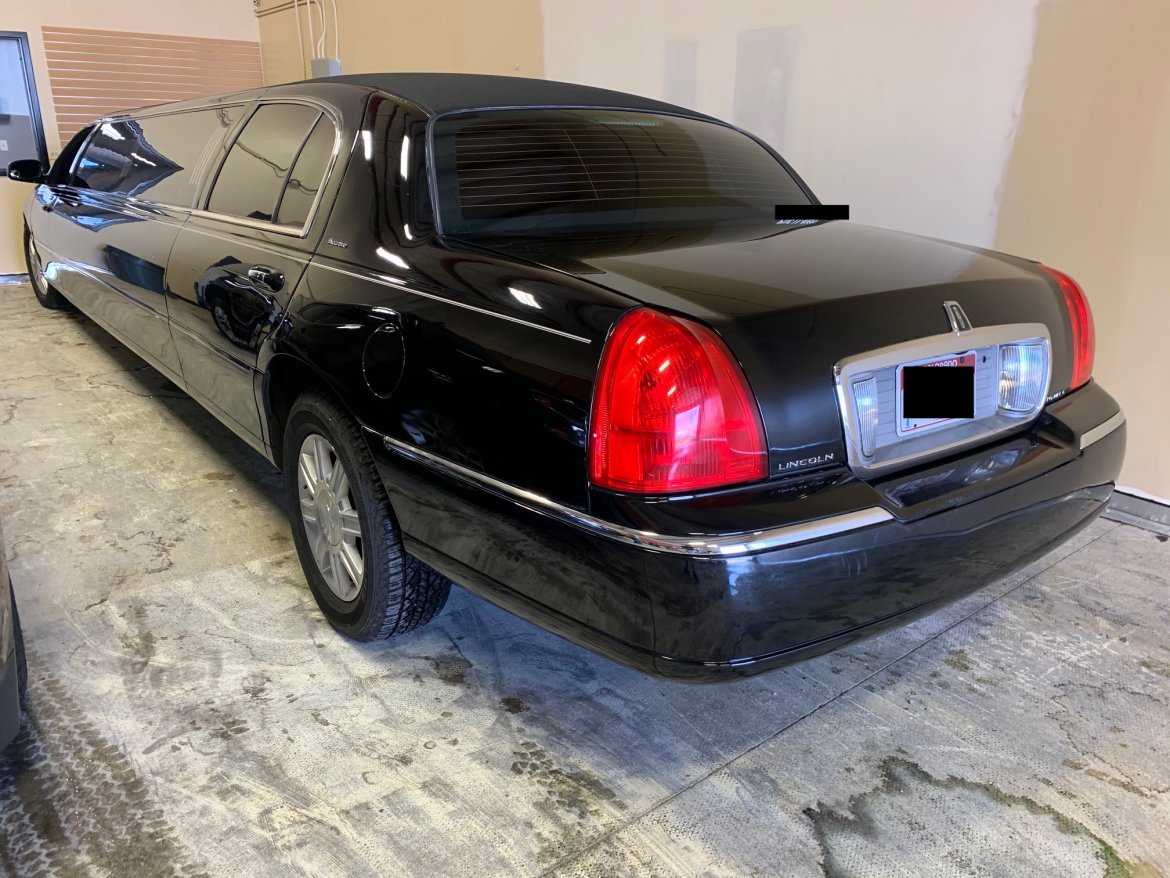 Limousine for Sale in Aurora, CO - Photo 12