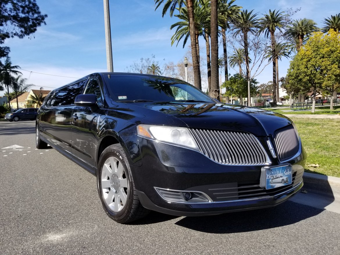 Limousine for sale: 2014 Lincoln MKT