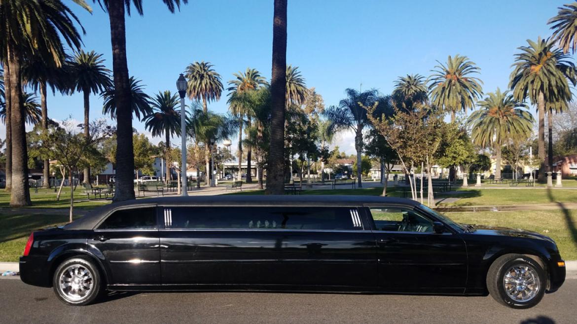 Photo of Limousine for sale: 2007 Chrysler 300 by Krystal