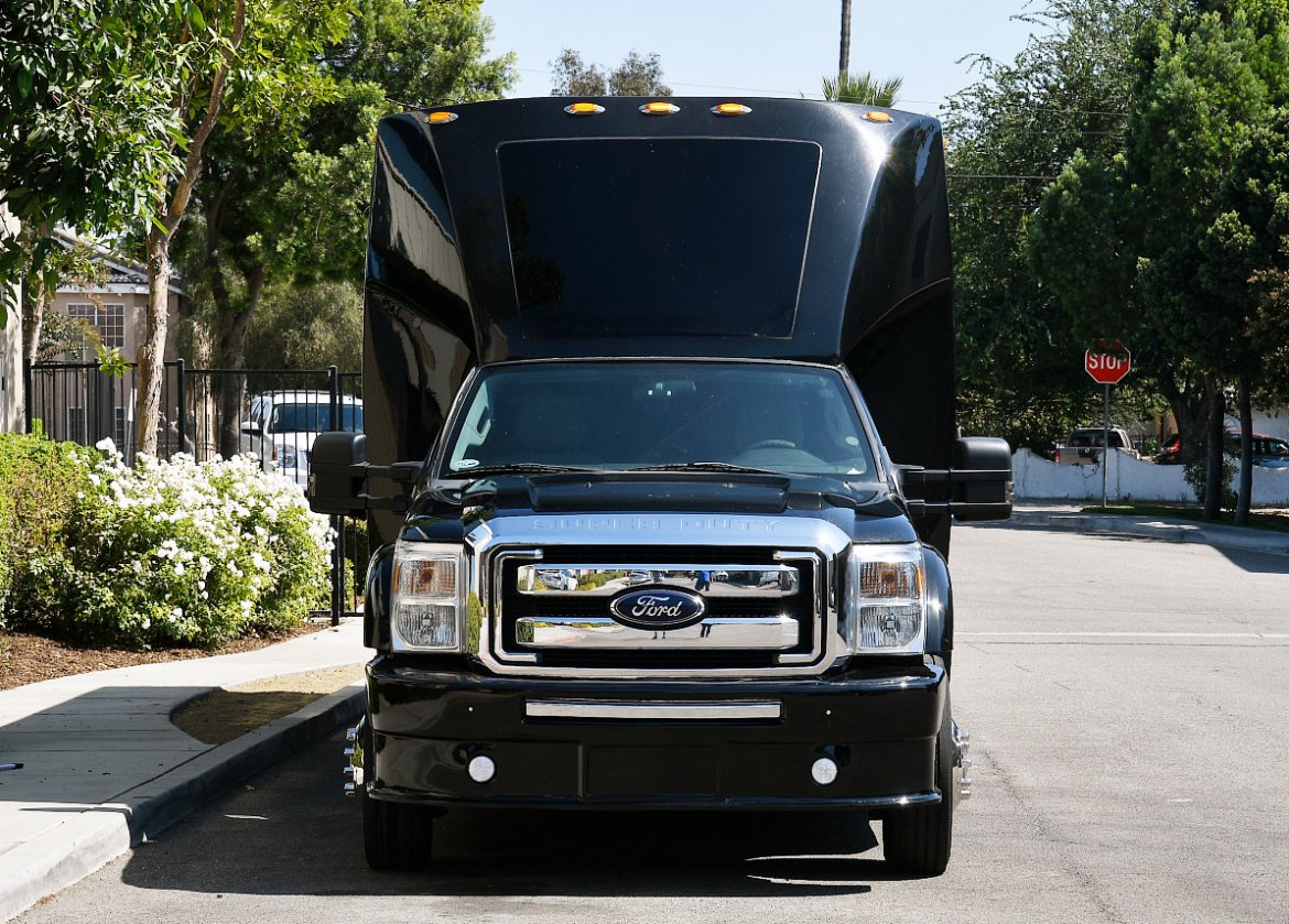 Shuttle Bus for Sale in Fontana, CA - Photo 5