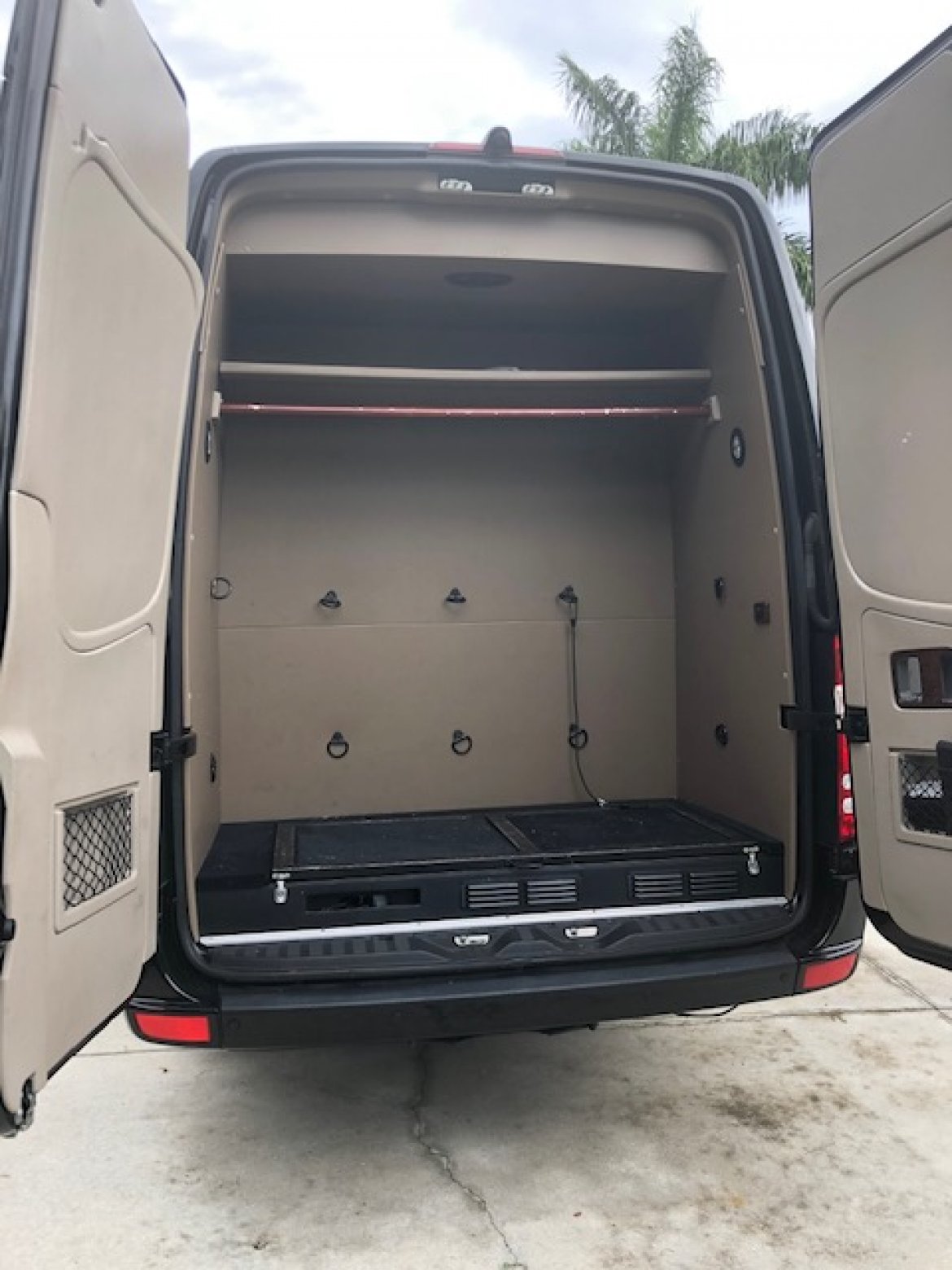 Executive Shuttle for Sale in Fort Myers, FL - Photo 28