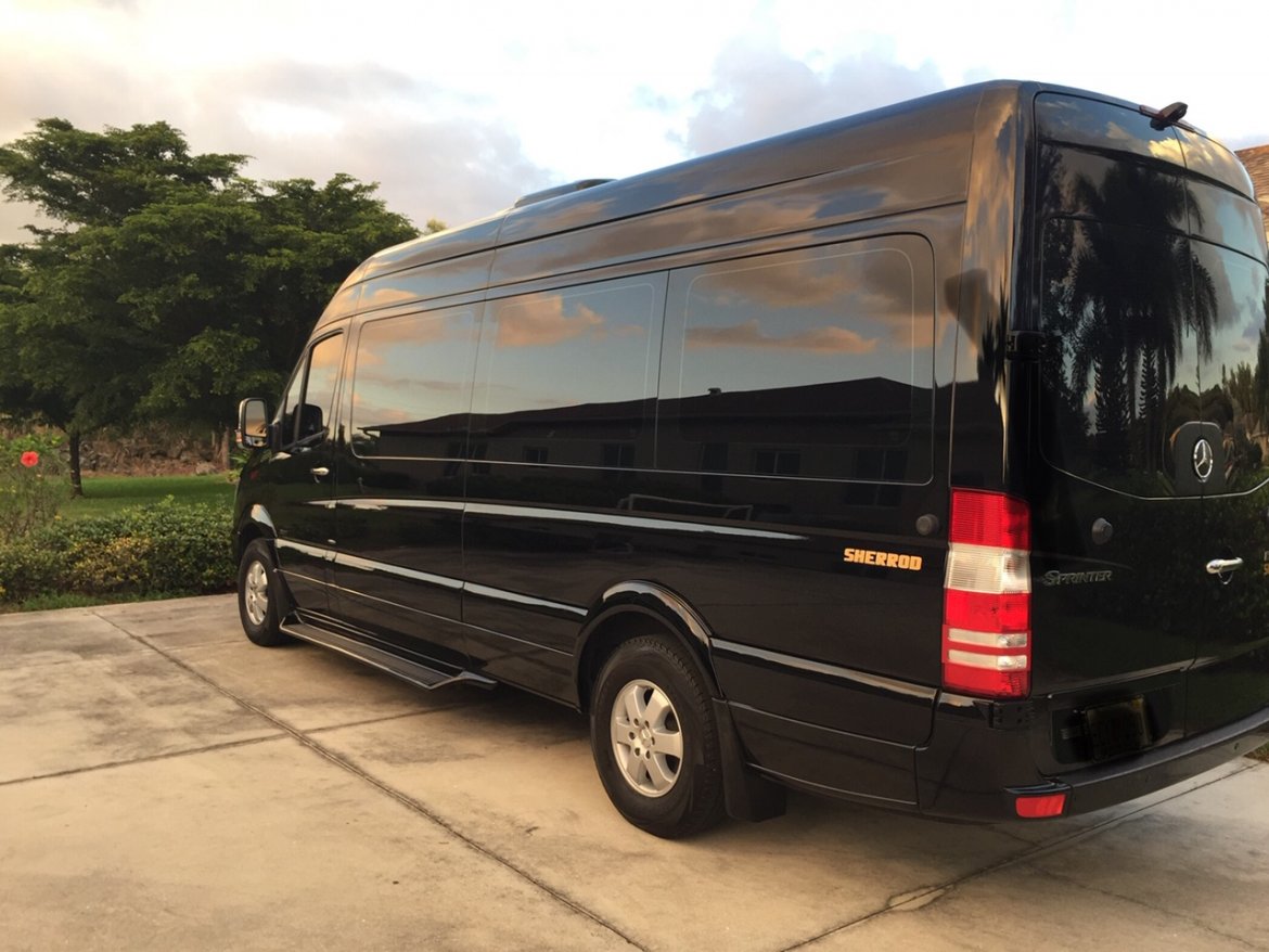 Executive Shuttle for Sale in Fort Myers, FL - Photo 11