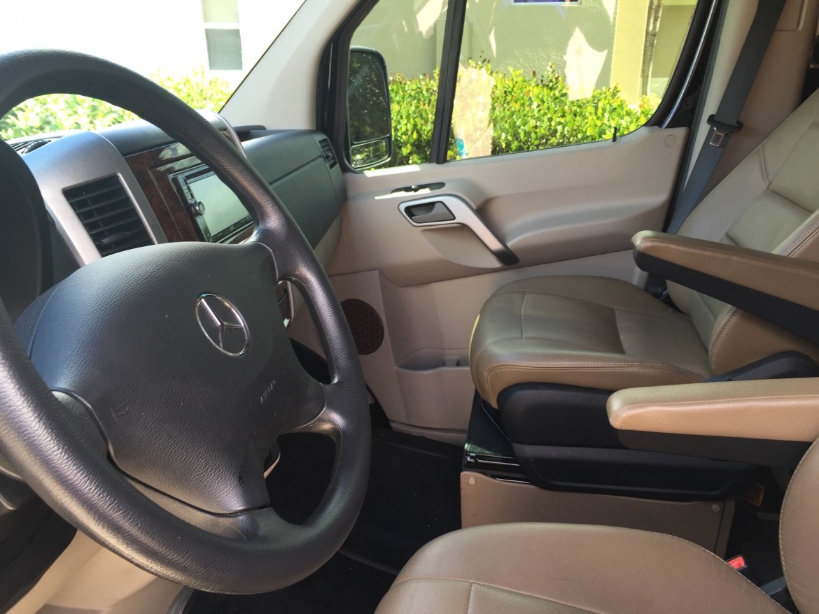 Executive Shuttle for Sale in Fort Myers, FL - Photo 23