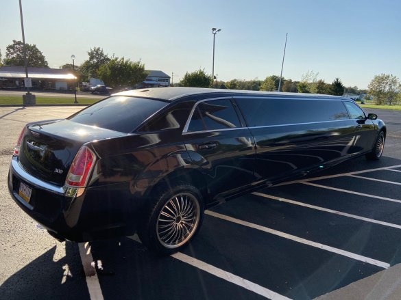 2011 Chrysler 300 Limousine for Sale in North East, PA - Photo 2