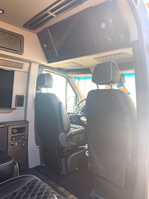 2019 Mercedes-Benz 170" 3500 Sprinter for Sale in Oaklyn, NJ - Photo 2