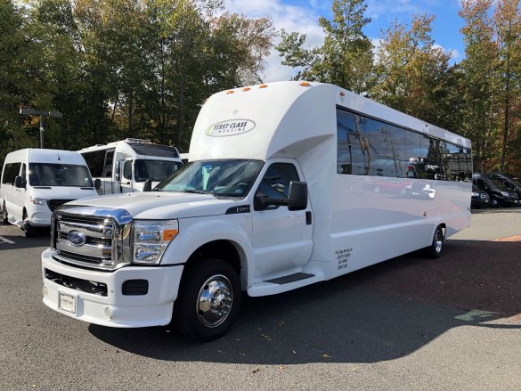 2016 Ford F-550 Limo Bus for Sale in Morganville, NJ - Photo 3