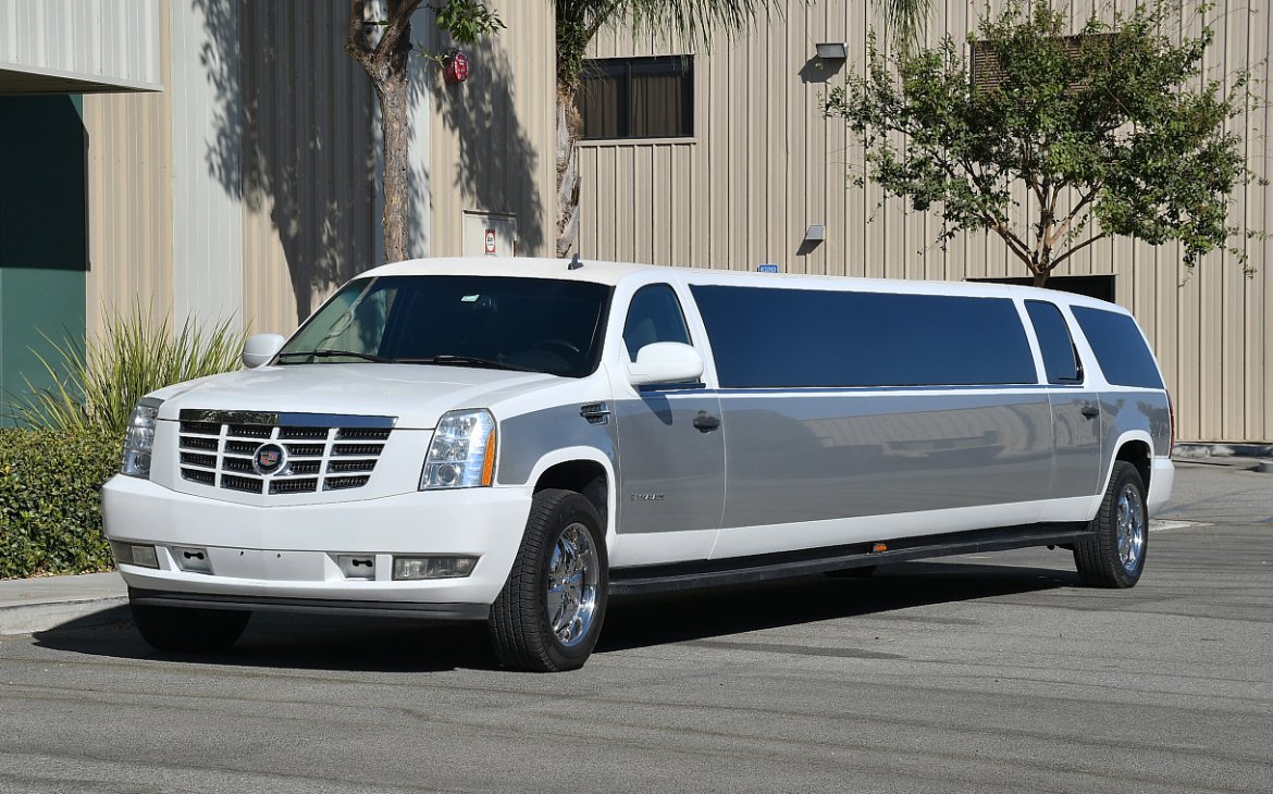 SUV Stretch for Sale in Fontana, CA - Photo 4