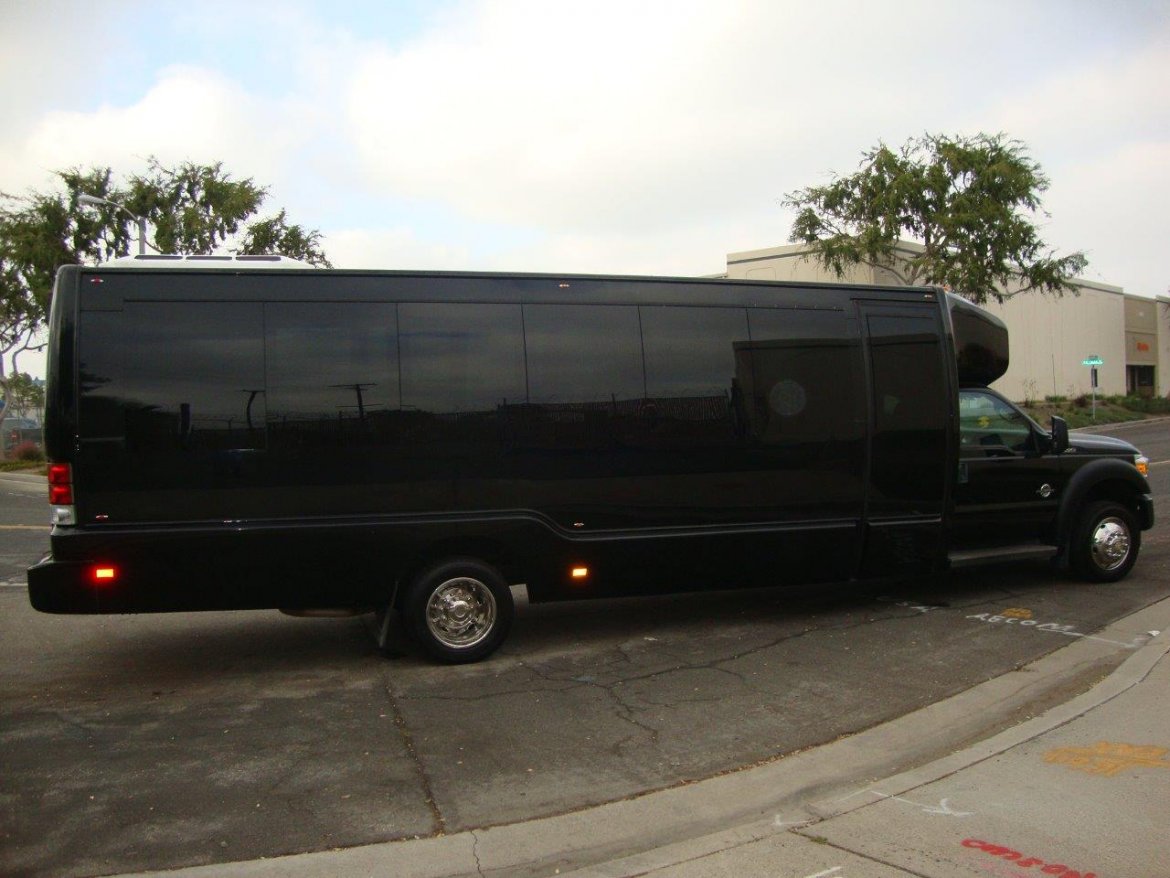 Shuttle Bus for Sale in CARSON, CA - Photo 9