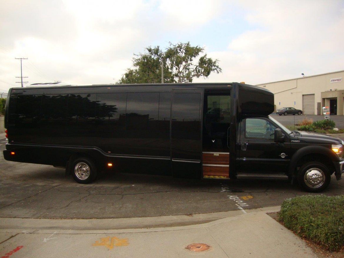 Shuttle Bus for Sale in CARSON, CA - Photo 16
