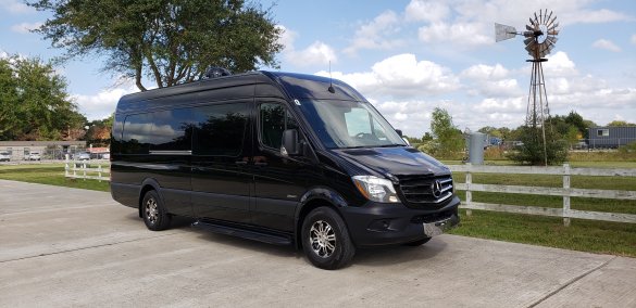 2014 Freightliner Sprinter 2500 170" EXT Sprinter for Sale in Houston, TX - Main Photo