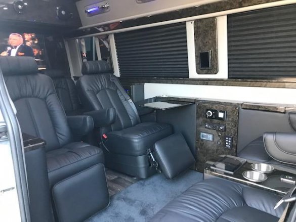2019 Mercedes-Benz 170" 3500 Sprinter for Sale in Oaklyn, NJ - Photo 3