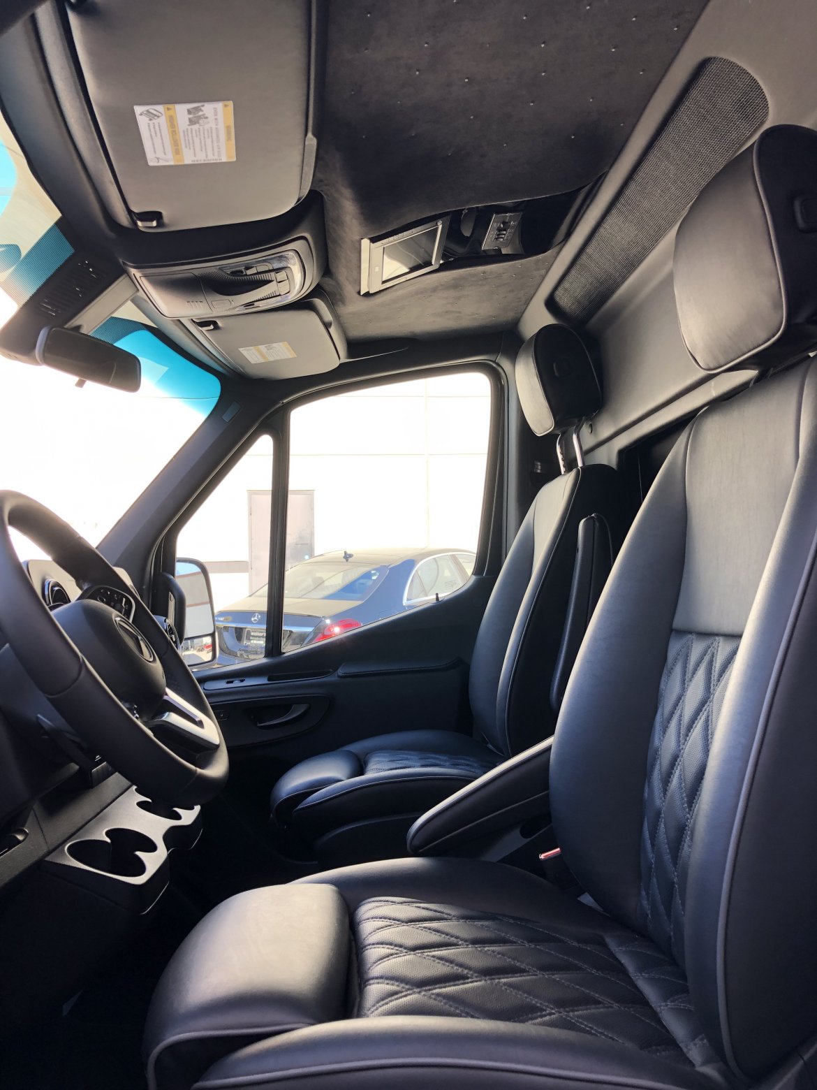 2019 Unique Industries Mercedes-Benz Sprinter Sprinter - Photo 3