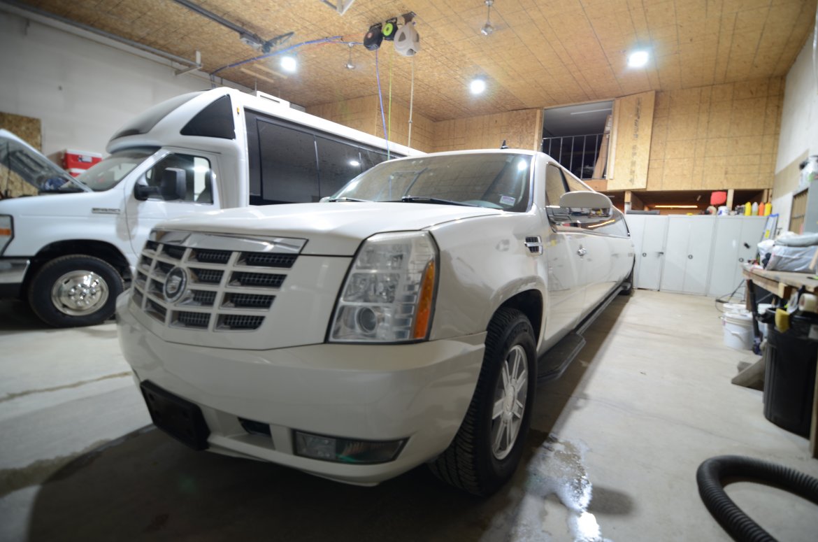 SUV Stretch for Sale in North East, PA - Photo 2