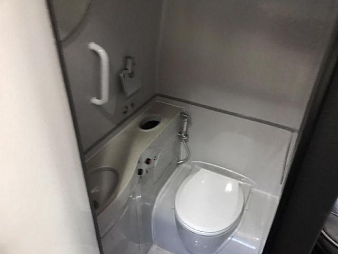 Executive Shuttle for Sale in Oaklyn, NJ - Photo 6