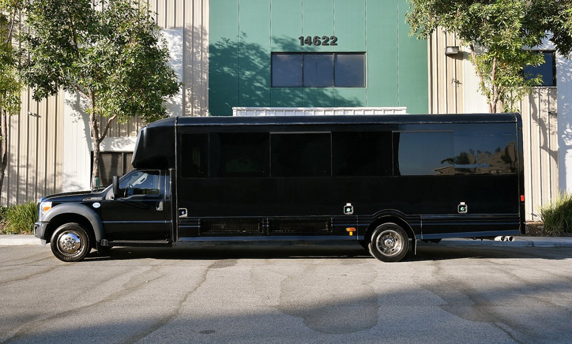 Limo Bus for Sale in Fontana, CA - Photo 4