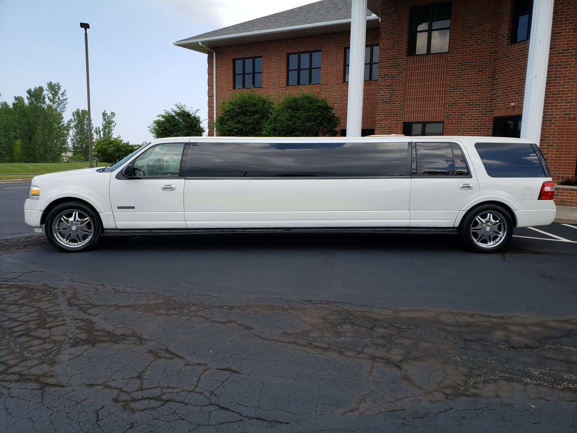Limousine for Sale in North East, PA - Photo 2