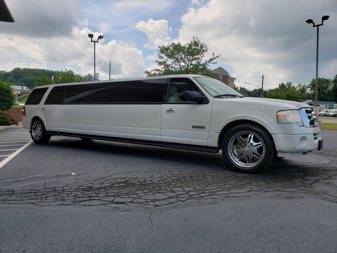 Limousine for Sale in North East, PA - Photo 8