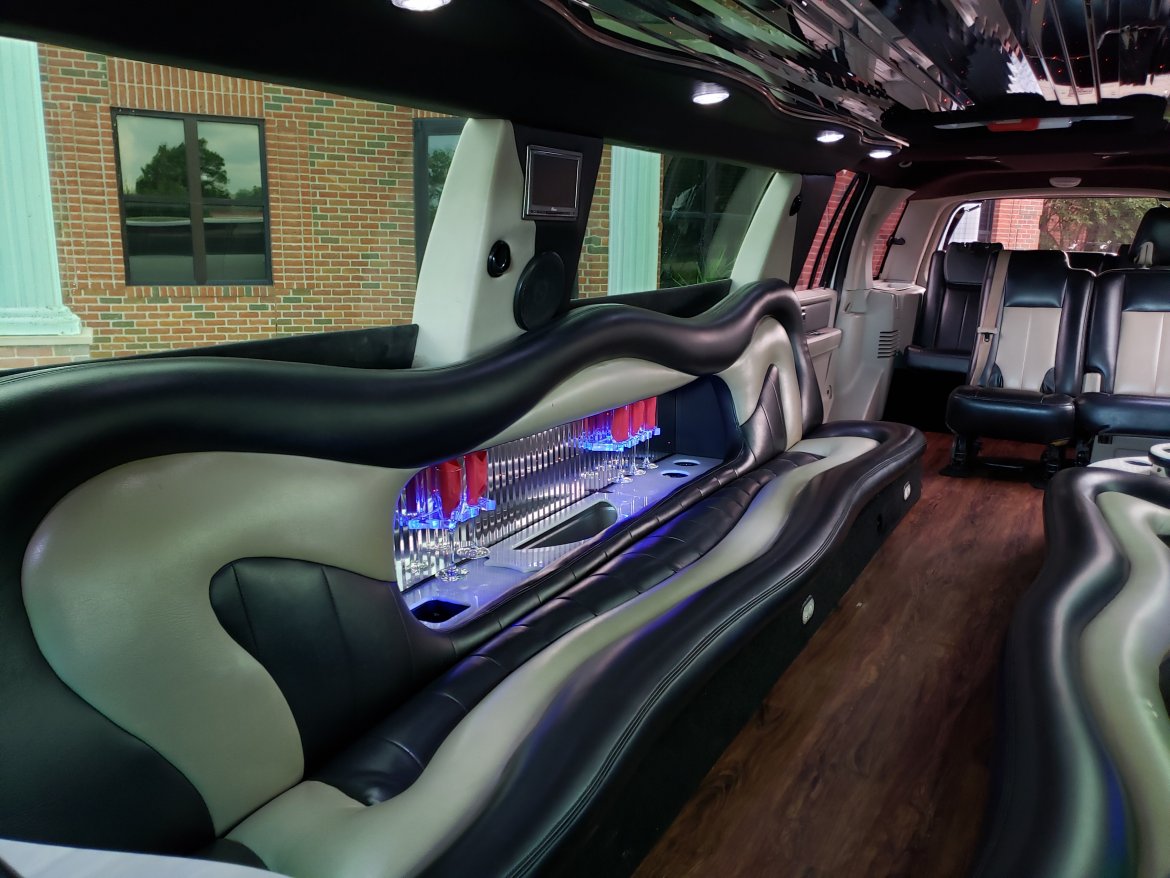 Limousine for Sale in North East, PA - Photo 12