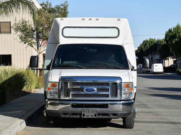 2013 Ford E-450 Shuttle Bus for Sale in Fontana, CA - Photo 3
