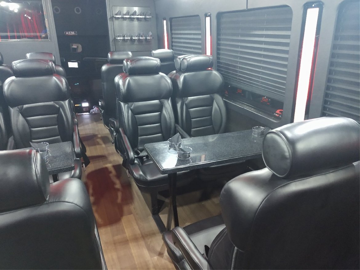 Limo Bus for Sale in Holbrook, NY - Photo 13