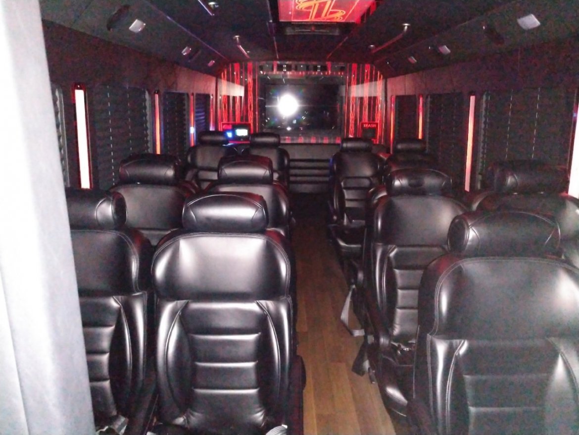 Limo Bus for Sale in Holbrook, NY - Photo 11