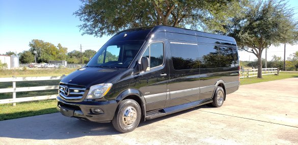 2016 Mercedes-Benz Sprinter 3500 170" EXT Sprinter for Sale in Houston, TX - Photo 2