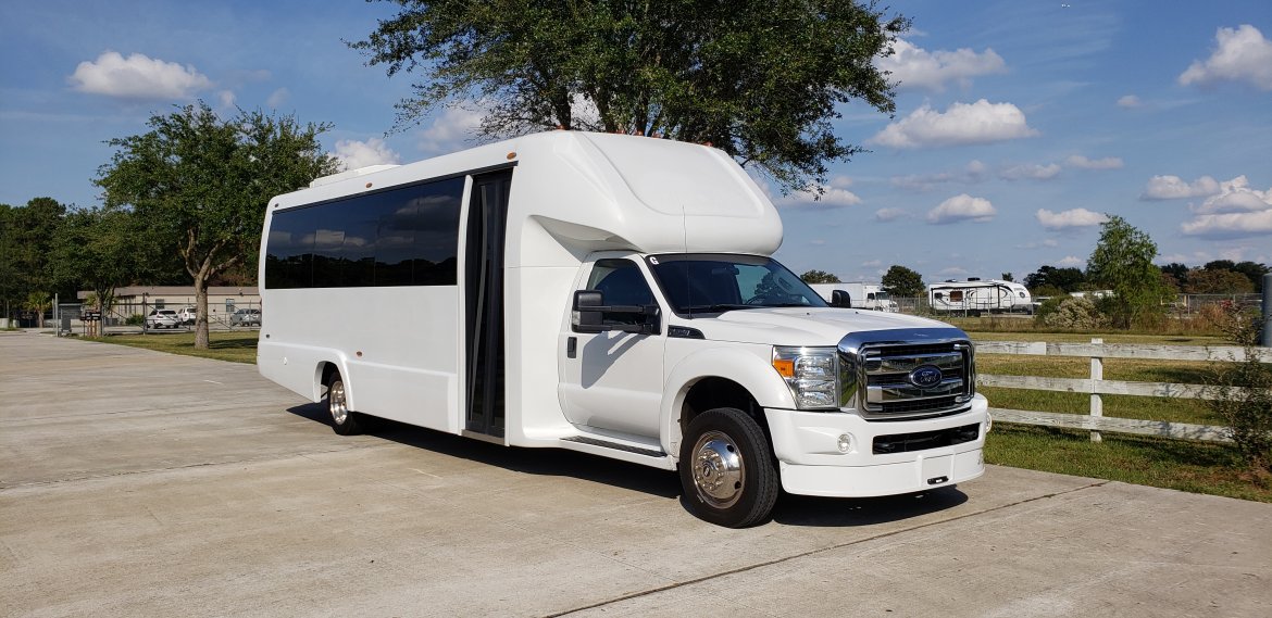 Limo Bus for sale: 2013 Ford F550 by Limos By Moonlight