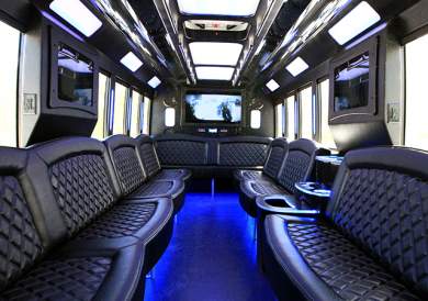 2018 Ford 550 Limo Bus for Sale in Ft. Myers, Florida, US - Photo 4