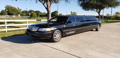 2011 Lincoln Town Car Limousine for Sale in Houston, Texas, US - Photo 3