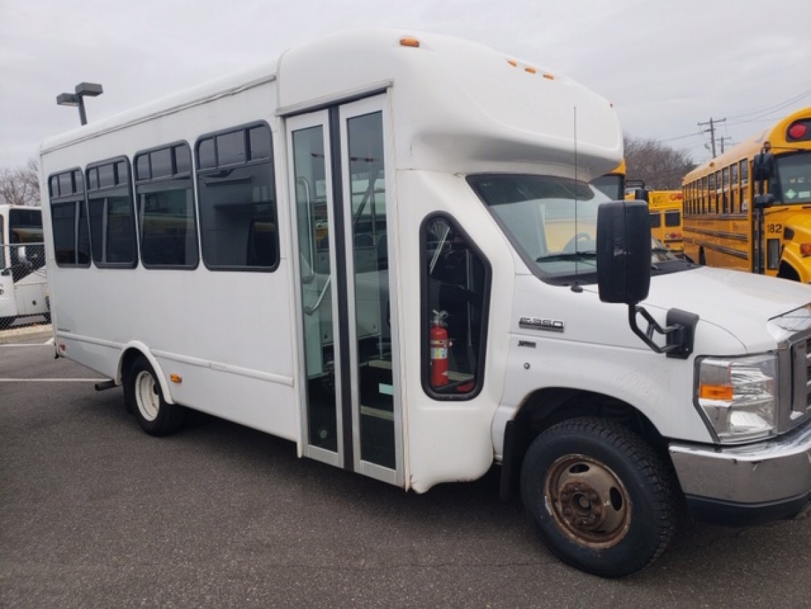 Shuttle Bus for sale: 2014 Ford Ford 20&quot; by Starcraft