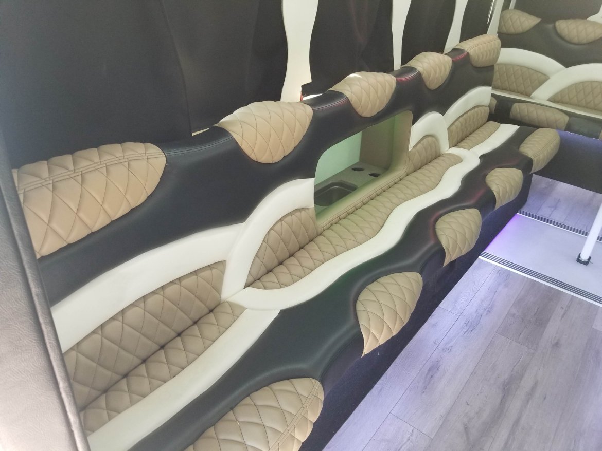 Limo Bus for Sale in LOS ANGELES, CA - Photo 4