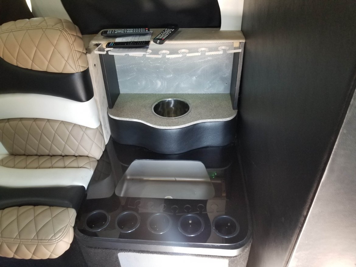 Limo Bus for Sale in LOS ANGELES, CA - Photo 7