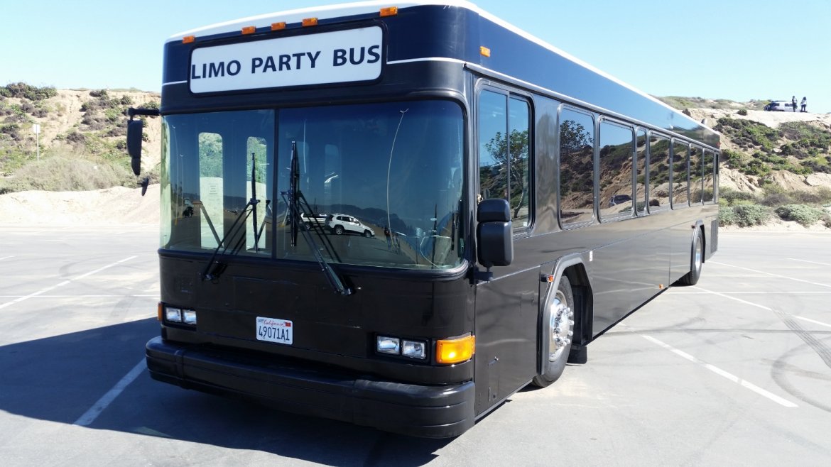 Limo Bus for Sale in Sylmar, CA - Photo 10