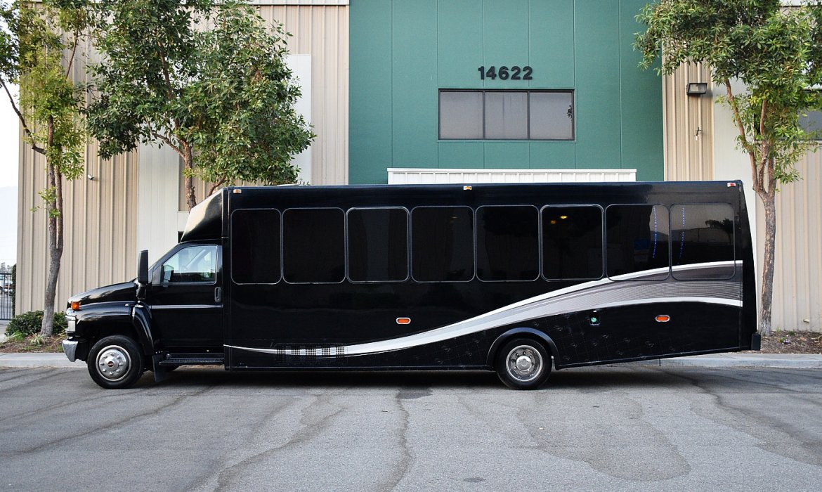 Limo Bus for Sale in Fontana, CA - Photo 4