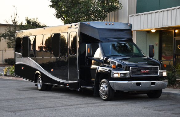2007 GMC 5500 Limo Bus for Sale in Fontana, CA - Main Photo